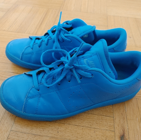 💙 Nike Tennis Classic Premium (GS) Youth 5Y University Blue Sneakers 💙 - Picture 4 of 5